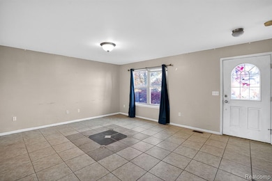 15613 Burr St, Taylor, MI 48180 - photo 7