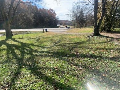 806 W Jackson St, Shelbyville, TN 37160 - photo 7