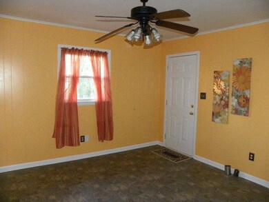 146 Cardinal Rd, Jacksonville, NC 28546 - photo 4