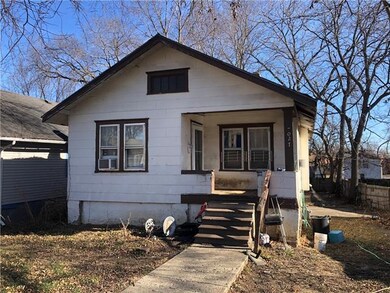 7027 Indiana Ave, Kansas City, MO 64132 - photo 2
