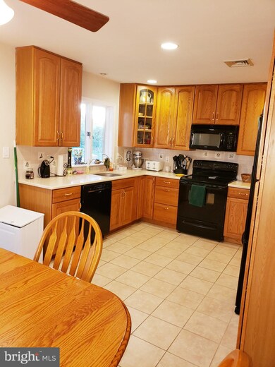 2123 Armour Dr, Wilmington, DE 19808 - photo 3