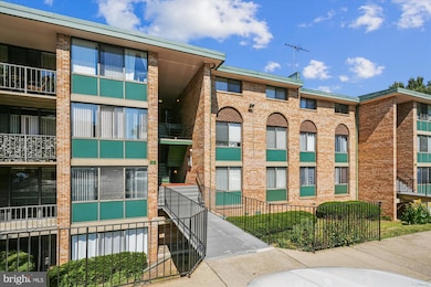 527 N Armistead St unit T3, Alexandria, VA 22312 - photo 3