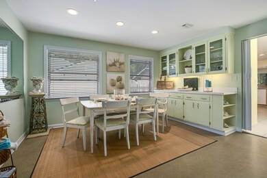 006_Dining Room