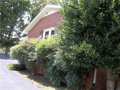 112 Burrum Dr, Shelbyville, TN 37160 - photo 2