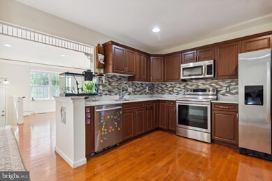 1984 Winslow Ct, Woodbridge, VA 22191 - photo 3