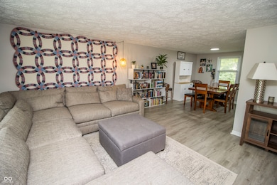 6633 Muirfield Way, Indianapolis, IN 46237 - photo 7