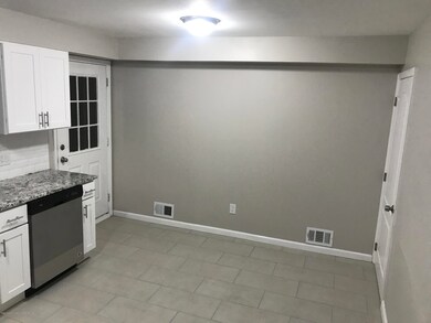 7 Ludwig Ln unit C, Staten Island, NY 10303 - photo 4