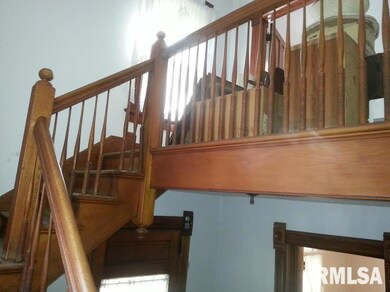 920 Bridge Ave, Davenport, IA 52803 - photo 7