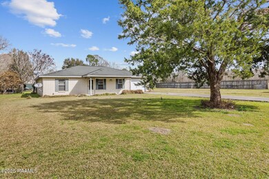 2-web-or-mls-743 Mouton Rd-2