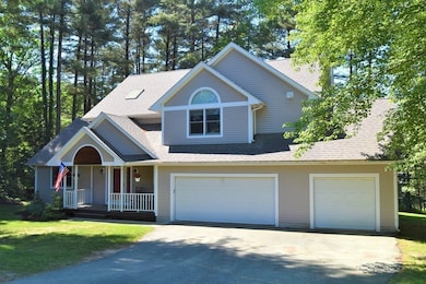 182 Wildflower Dr, Amherst, MA 01002 - photo 2