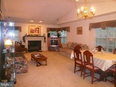 146 Kingswood Ct unit 146, Glen Mills, PA 19342 - photo 4