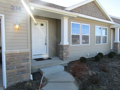 374 Barrington Cir unit 51, Lansing, MI 48917 - photo 3
