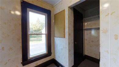 Coat room/side entryway