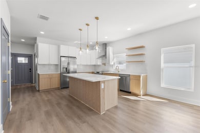 2525 13th Ave N, Saint Petersburg, FL 33713 - photo 4