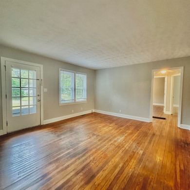 120 Hampton Ave, Florence, AL 35630 - photo 3