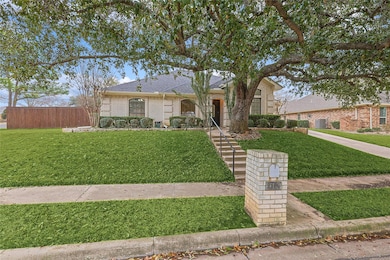 2120 Pine Thicket Ct, Bedford, TX 76021 - photo 3