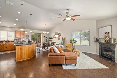 1800 SW I St, Grants Pass, OR 97526 - photo 5