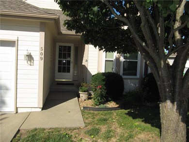 509 NW Durango Ct, Blue Springs, MO 64014 - photo 2