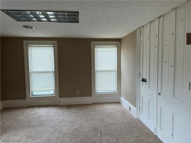 75 Chestnut St, Geneva, OH 44041 - photo 4