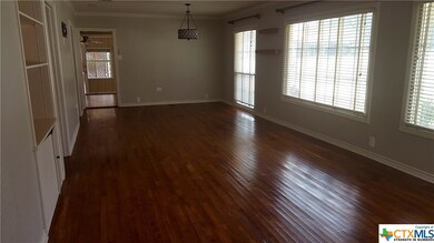 1249 Prospect St, San Marcos, TX 78666 - photo 2