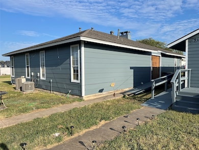 213 W Cedar St, Gunter, TX 75058 - photo 5