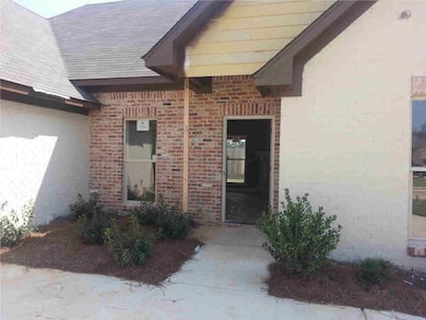 223 Greenfield Ridge Dr, Brandon, MS 39042 - photo 2