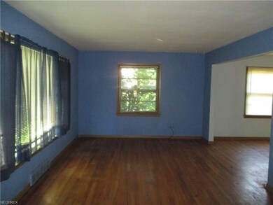 3471 Shannon Rd, Cleveland, OH 44118 - photo 7
