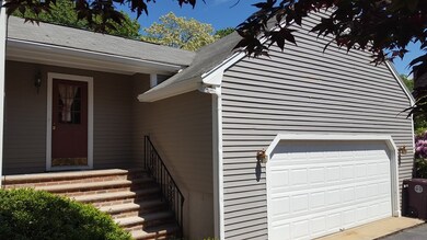 126 Essex Heights Dr, Weymouth, MA 02188 - photo 2