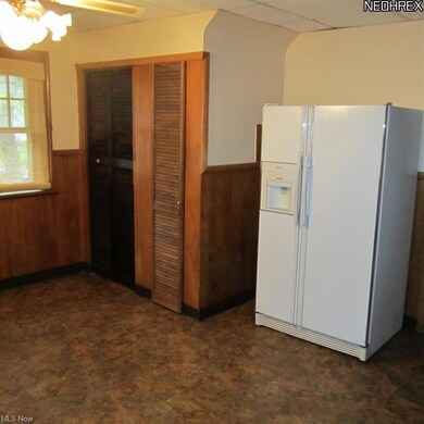 WEST UNIT KITCHEN SHOWING PANTRY