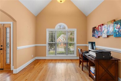 221 Cabot Dr, Winston Salem, NC 27103 - photo 5