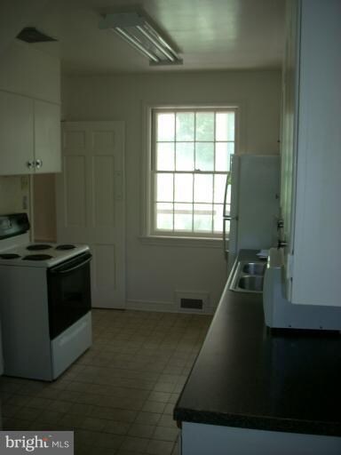 3809 49th St NW, Washington, DC 20016 - photo 2