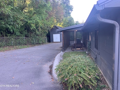 2824 Willa View Dr, Pigeon Forge, TN 37863 - photo 3