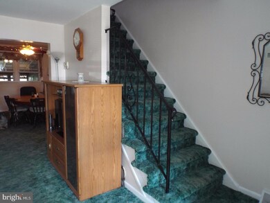 1122 E 8th St, Crum Lynne, PA 19022 - photo 4