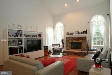 10873 Hunter Gate Way, Reston, VA 20194 - photo 7