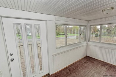 129 N Amherst Ave, Schenectady, NY 12304 - photo 4