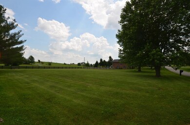 120 Cherry Dr, Harrodsburg, KY 40330 - photo 3