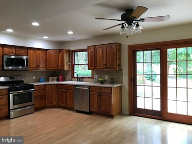 1445 Crofton Pkwy, Crofton, MD 21114 - photo 6