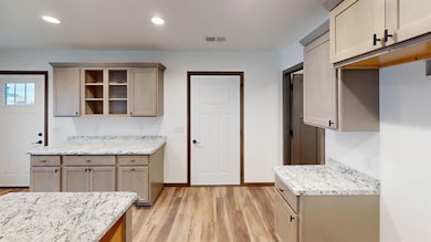 705 Stelting St, Sparta, WI 54656 - photo 4