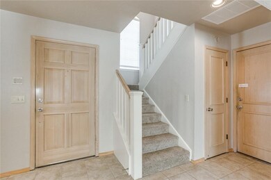 A nice entrance area to greet your guests. There i