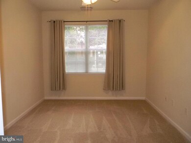 12945 Centre Park Cir unit 101, Herndon, VA 20171 - photo 4