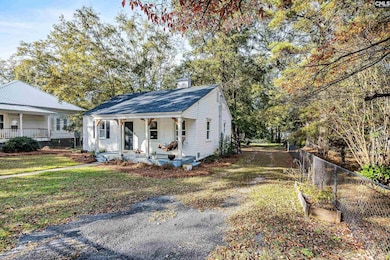 618 Hampton St, Camden, SC 29020 - photo 3