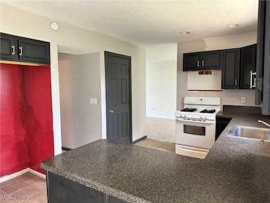 122 Pine Hollow Cir, Chardon, OH 44024 - photo 5