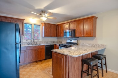 120 Lewin St unit 30, Fall River, MA 02720 - photo 4