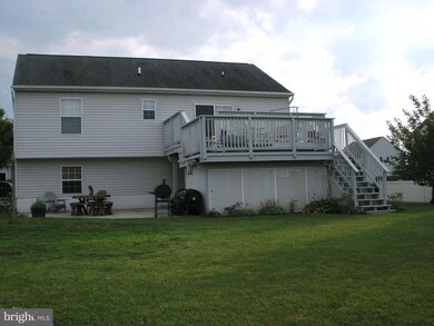 532 Kenan St, Taneytown, MD 21787 - photo 2