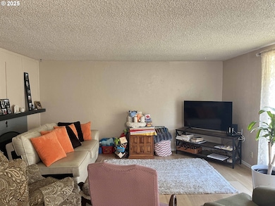 2215 24th St, Florence, OR 97439 - photo 7