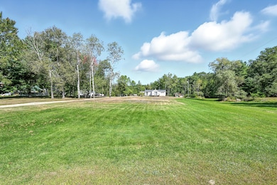 33 Riverside Dr, Mechanic Falls, ME 04256 - photo 2