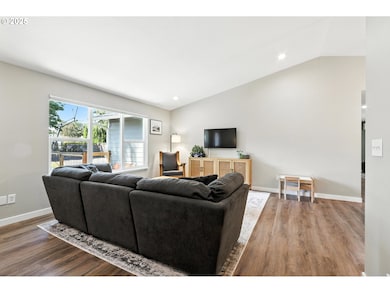 3585 NE Brogden St, Hillsboro, OR 97124 - photo 6