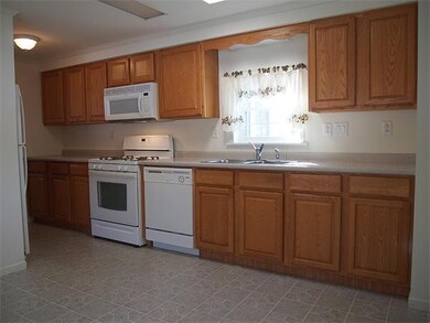 6 Mason St unit 6, Pepperell, MA 01463 - photo 3