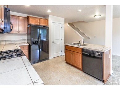 826 NW 3rd Ave, Canby, OR 97013 - photo 6