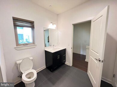 2660 Collins St, Philadelphia, PA 19125 - photo 6